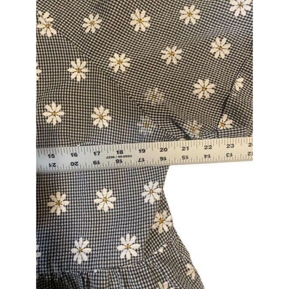 SheIn Gingham Check Daisies Short Sleeve Ruffle Womens Top Size 0XL - Picture 6 of 7